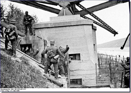 Germans Capture the Albert Canal in Belgium