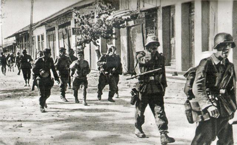  German troops enter Canea