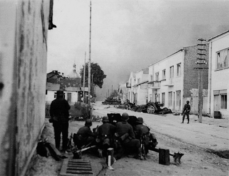 Street Fighting in Nemirov, Ukraine