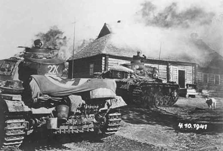 <i>Panzer III</i> tanks during battle