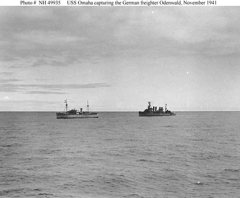 USS <i>Omaha</i> (CL-4) and German Blockade Runner <i>Odenwald</i>