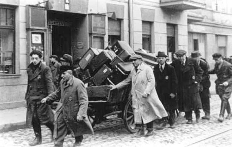 German Jews Arrive in the Ghetto