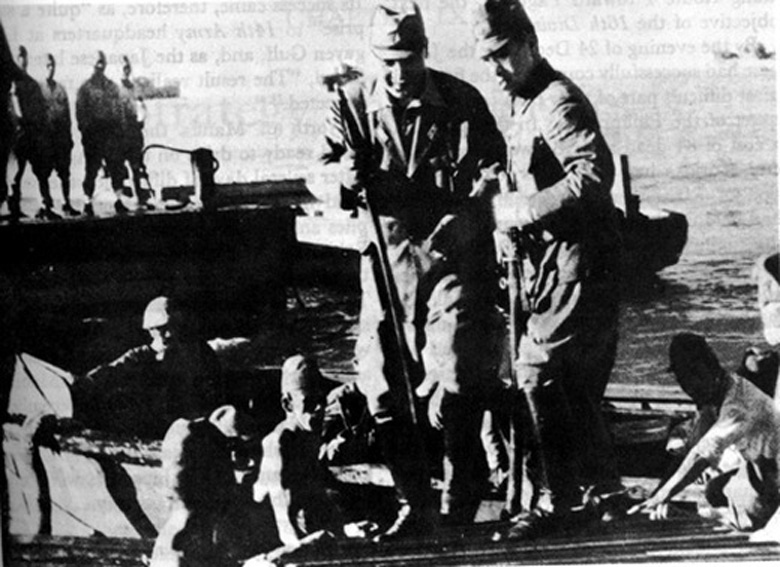 Gen Homma Steps Ashore