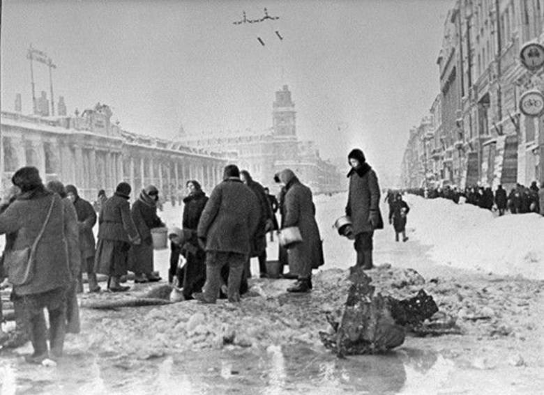 Death Toll Mounts in Leningrad