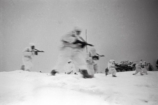 Equipped for the conditions, the Russians counterattack