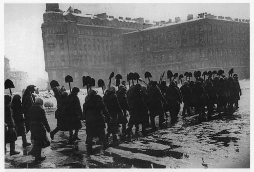 Leningrad Women to Clean Up the City