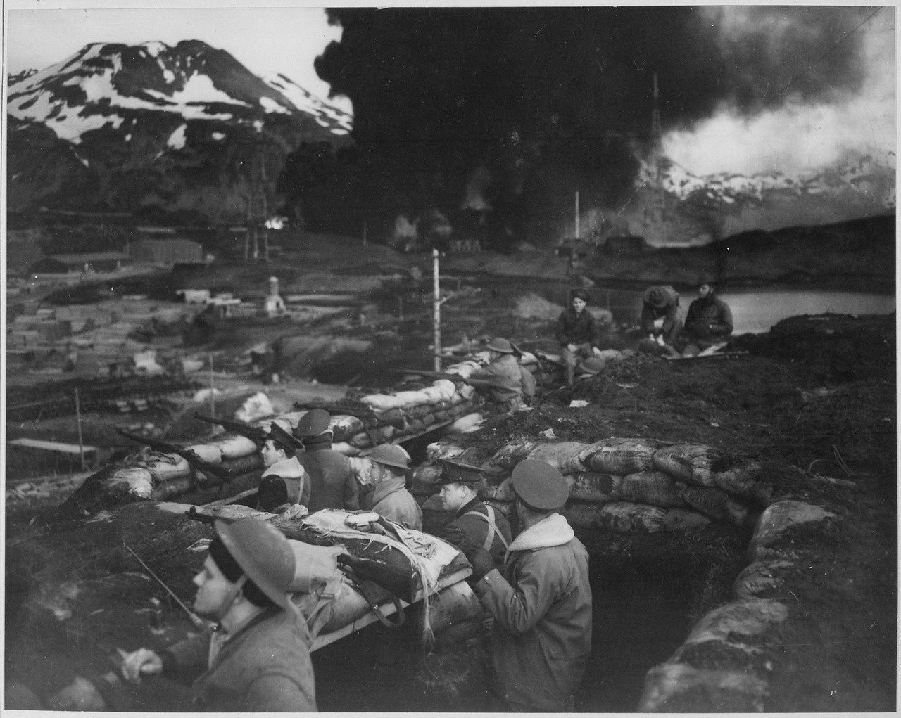 US Marines Observing the Battle