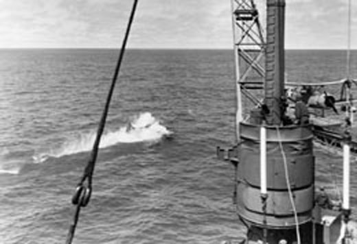 US Navy LCdr Maxwell F. Leslie Ditches in the Ocean