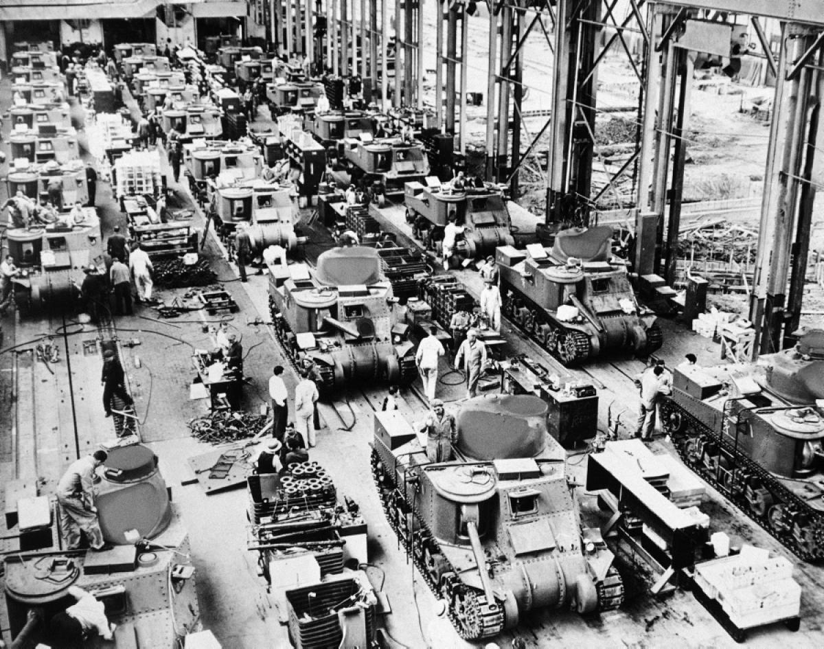 Detroit's Factories Making Tanks