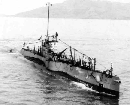 <i>S-39</i> (SS-144) Strikes a Submerged Reef