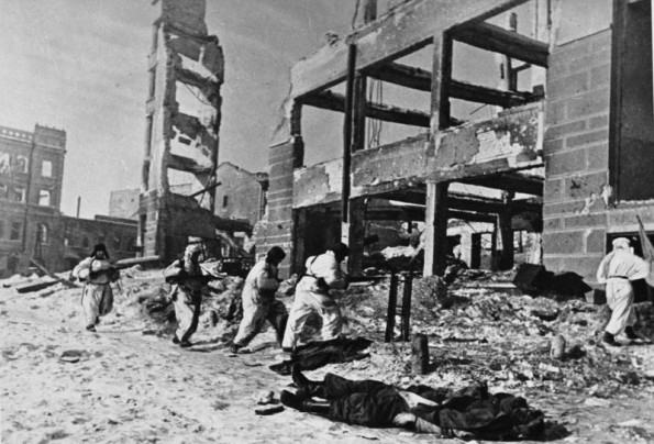 Soviet Troops Attack inside Stalingrad