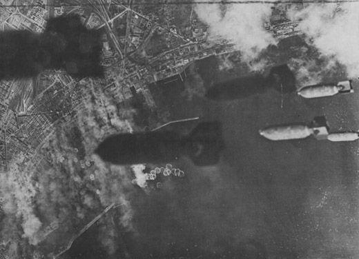 B-17s Bomb Naples