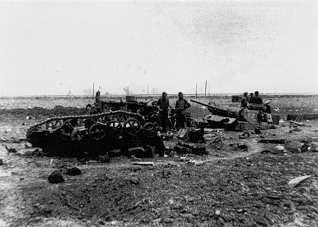 German Tanks Destroyed by Soviet Artillery