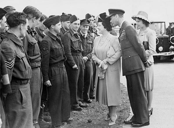 King and Queen with bomber crews