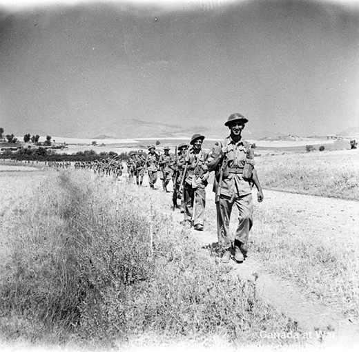 Infantrymen of the 48th Highlanders