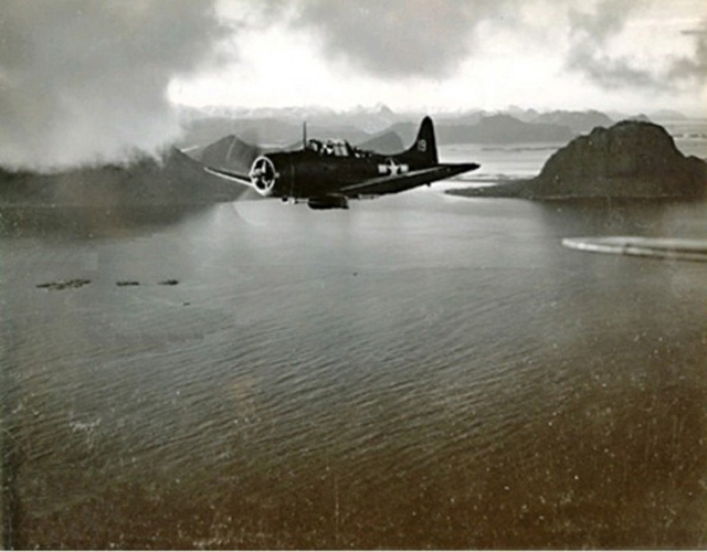 Douglas SBD-5 Dauntless