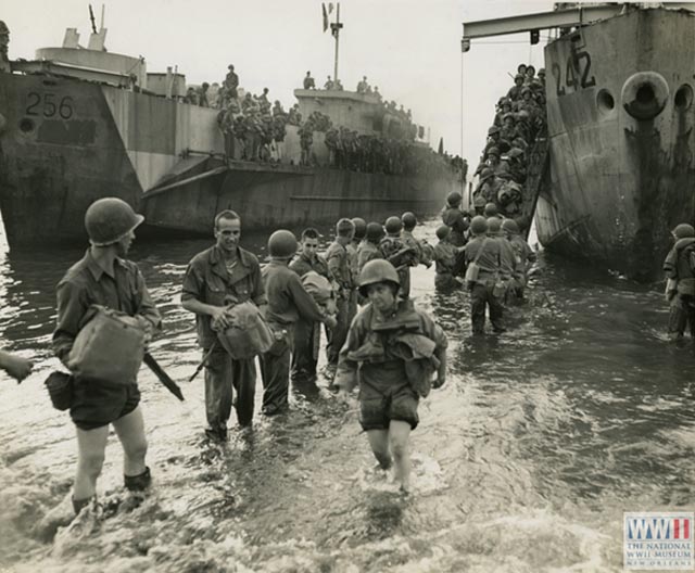 American Nurses Landing in Naples