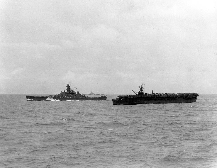 US Naval Forces En Route to the Gilbert Islands