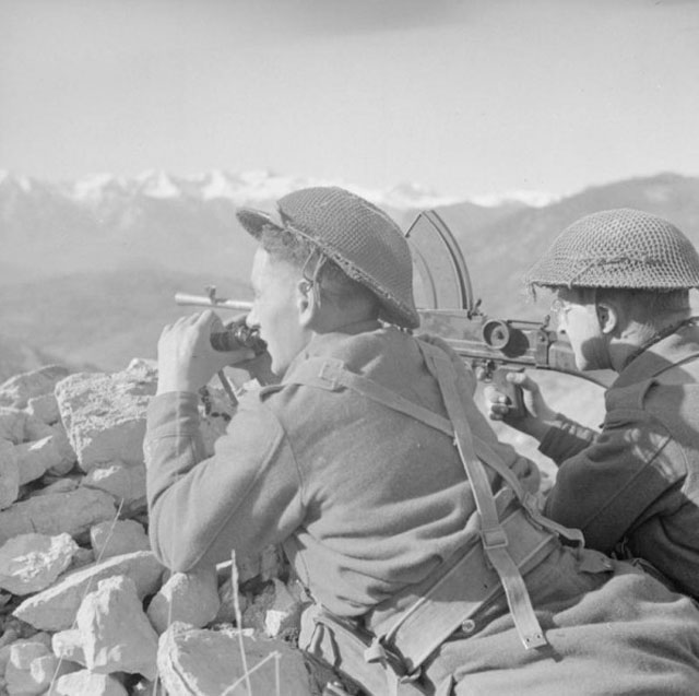 Bren Gun Team in Italy