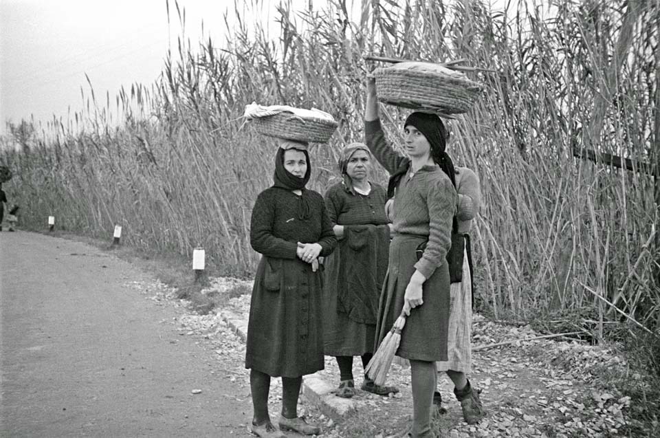 Typical Peasant Women in Italy