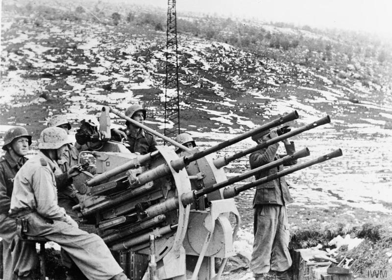 German anti-aircraft gun crew
