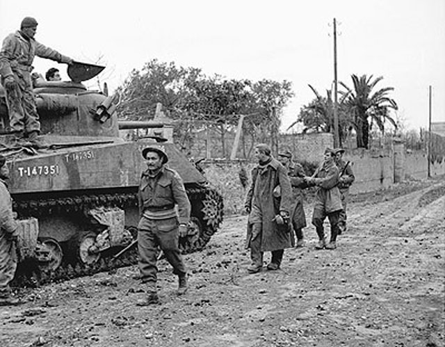 Captured German paratroopers