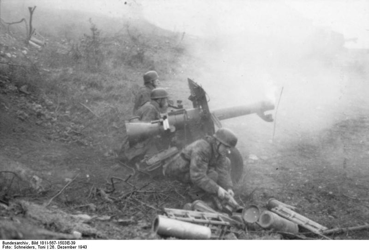 German paratroopers firing a recoilless cannon