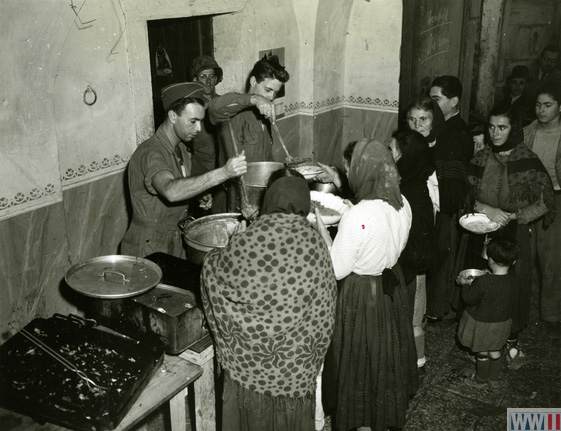 US Soldiers Serve Dinner to Italians