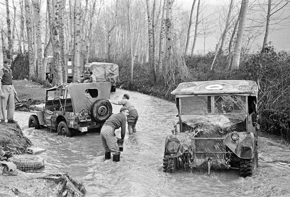 drivers washing trucks