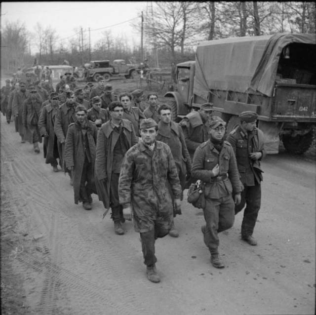 German POWs captured north of Anzio