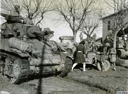 Italian Children Welcoming US Tank Crew