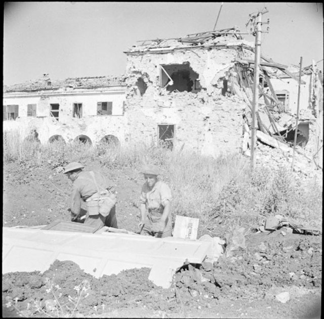 British Soldiers Prepare a Dugout