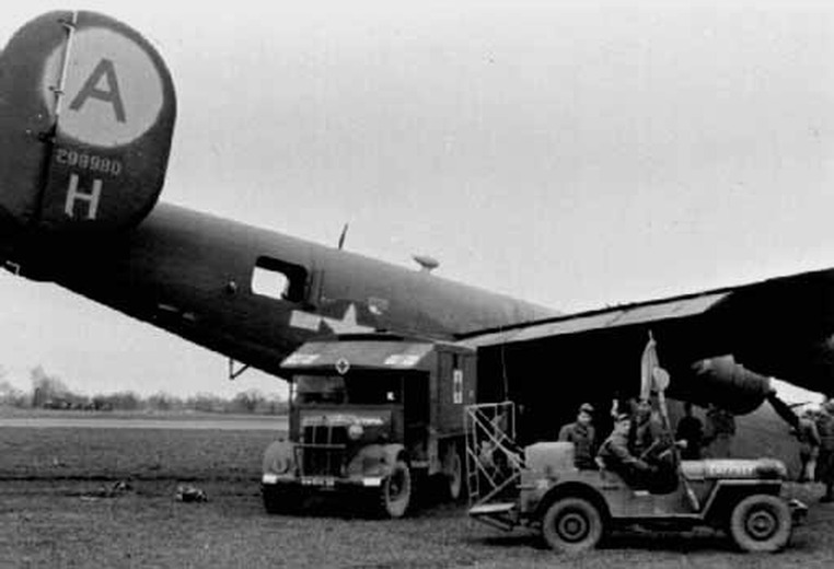 Bomber Crash Lands at Shipdham