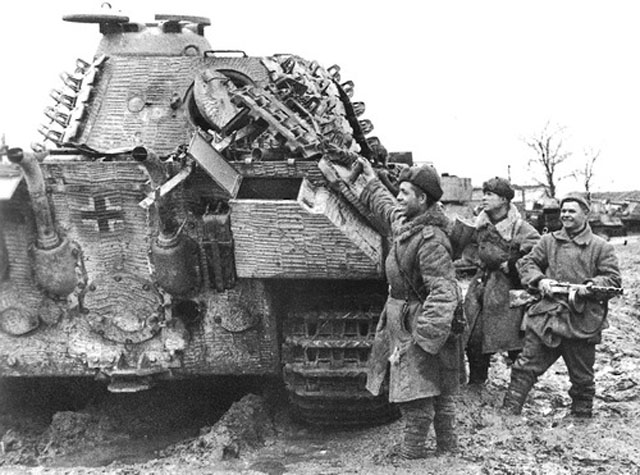 Russian Soldiers Inspect a Panther