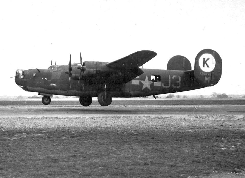 Douglas-Tulsa B-24H-10-DT Liberator Taking Off