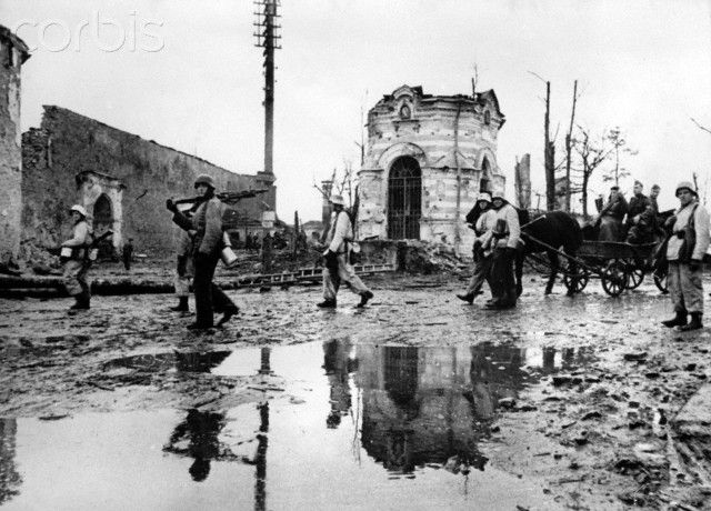 Infantrymen of the <i>Waffen-SS</i>