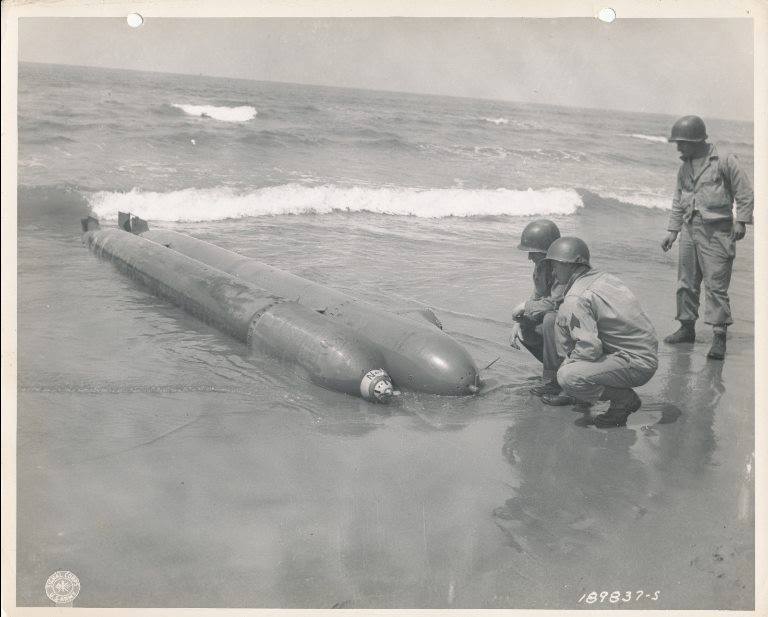 A One-man Submarine on Peter Beach