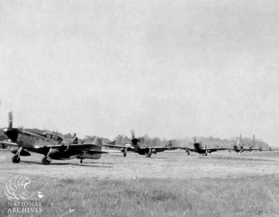 P-51Bs with wing tanks