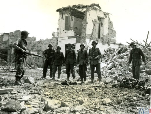 US Soldiers Capture Germans in Cisterna