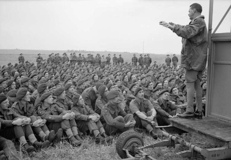 Maj-Gen Gale Talking to Airborne Troops