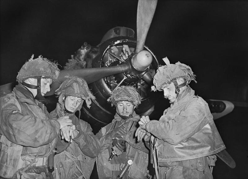 Commanders Synchronising Their Watches