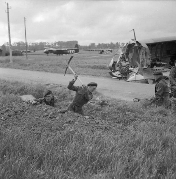 Commandos Digging In