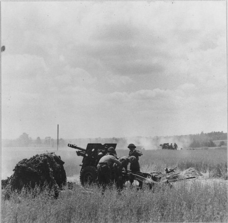 25-pdr field guns in action