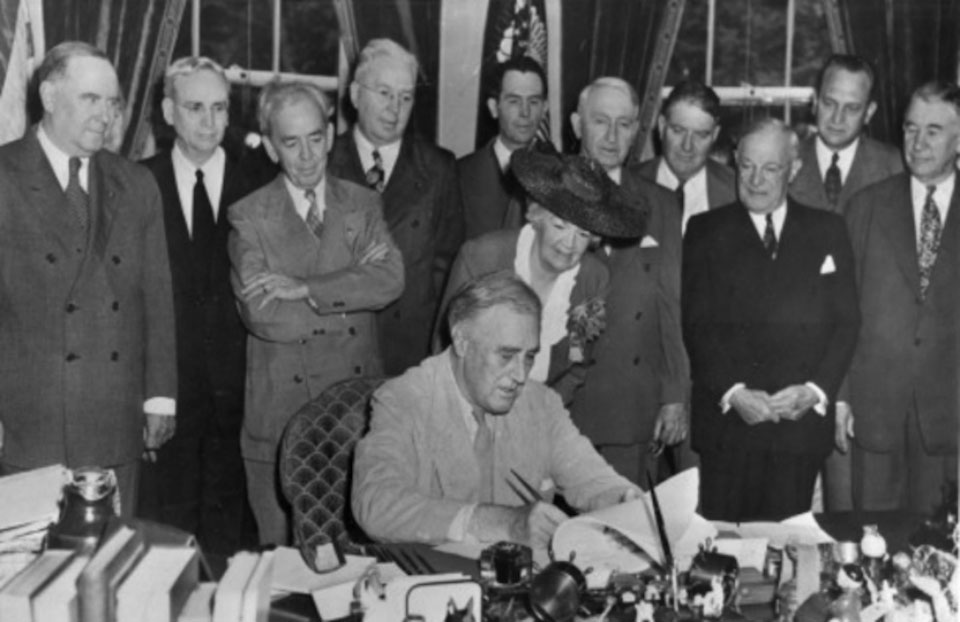 Franklin Roosevelt Signs the GI Bill of Rights