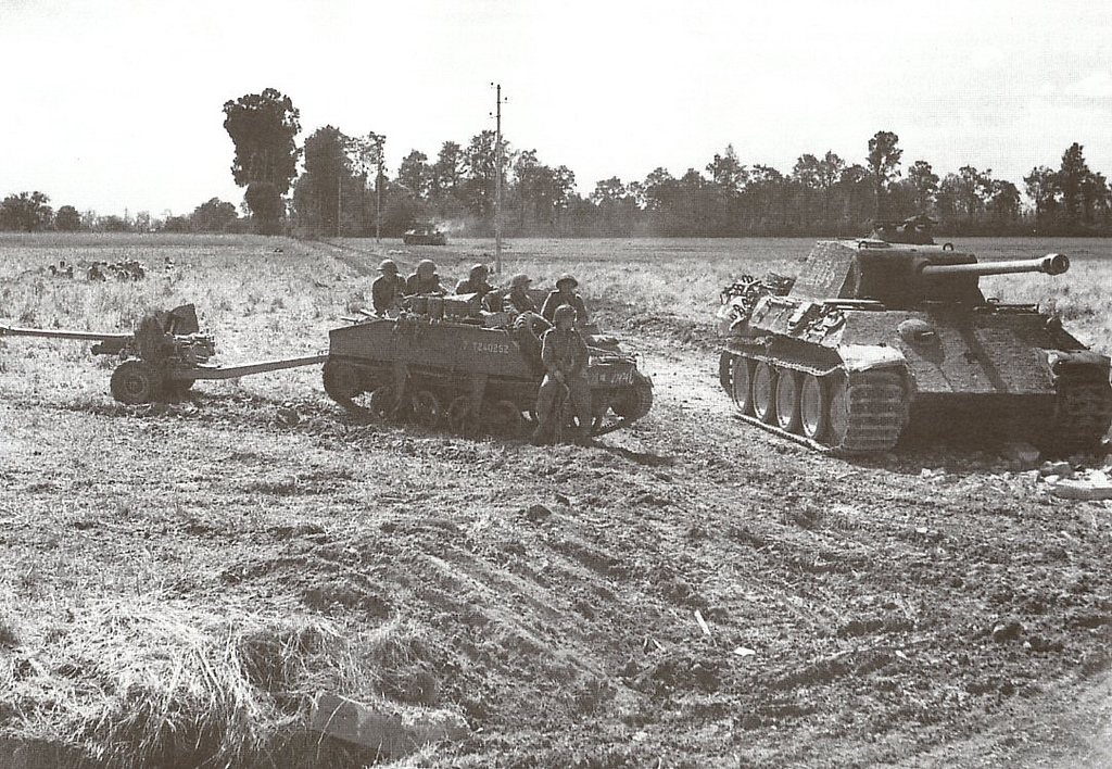 British Garrison of a QF 6pdr