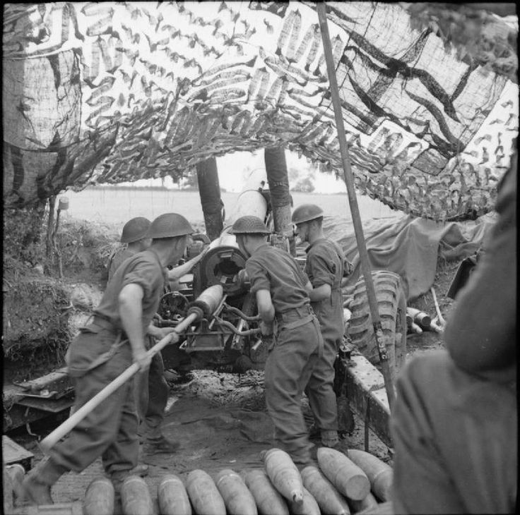 shell being loaded into a 5.5-inch gun