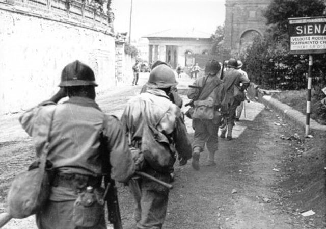 Entry of the French in Sienna, July 1944