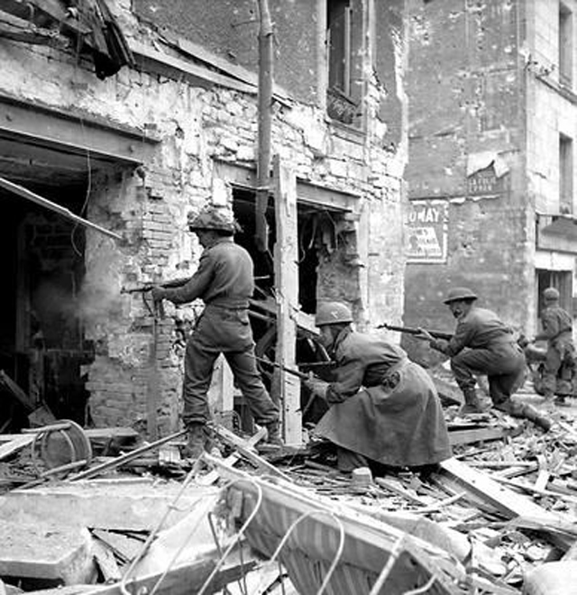 Canadian soldiers fire