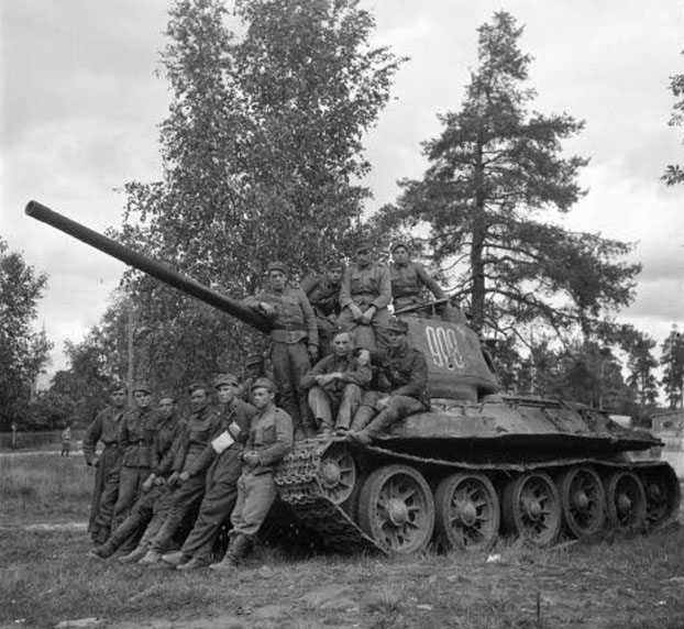 T-34-85 from the 226 Tank Regiment