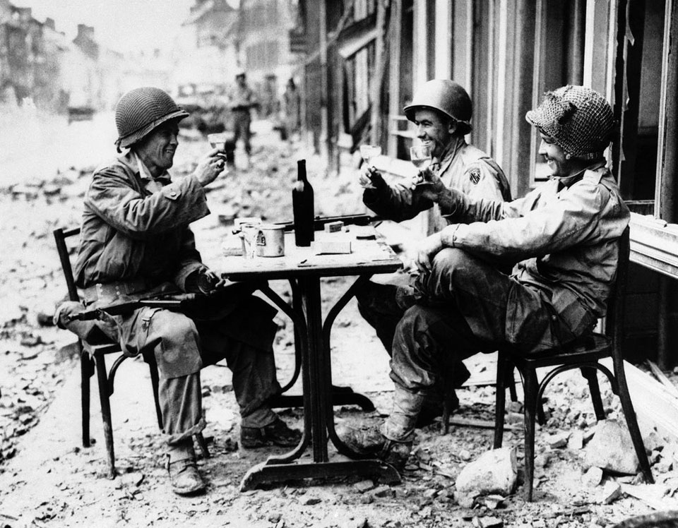 Makeshift Sidewalk Cafe